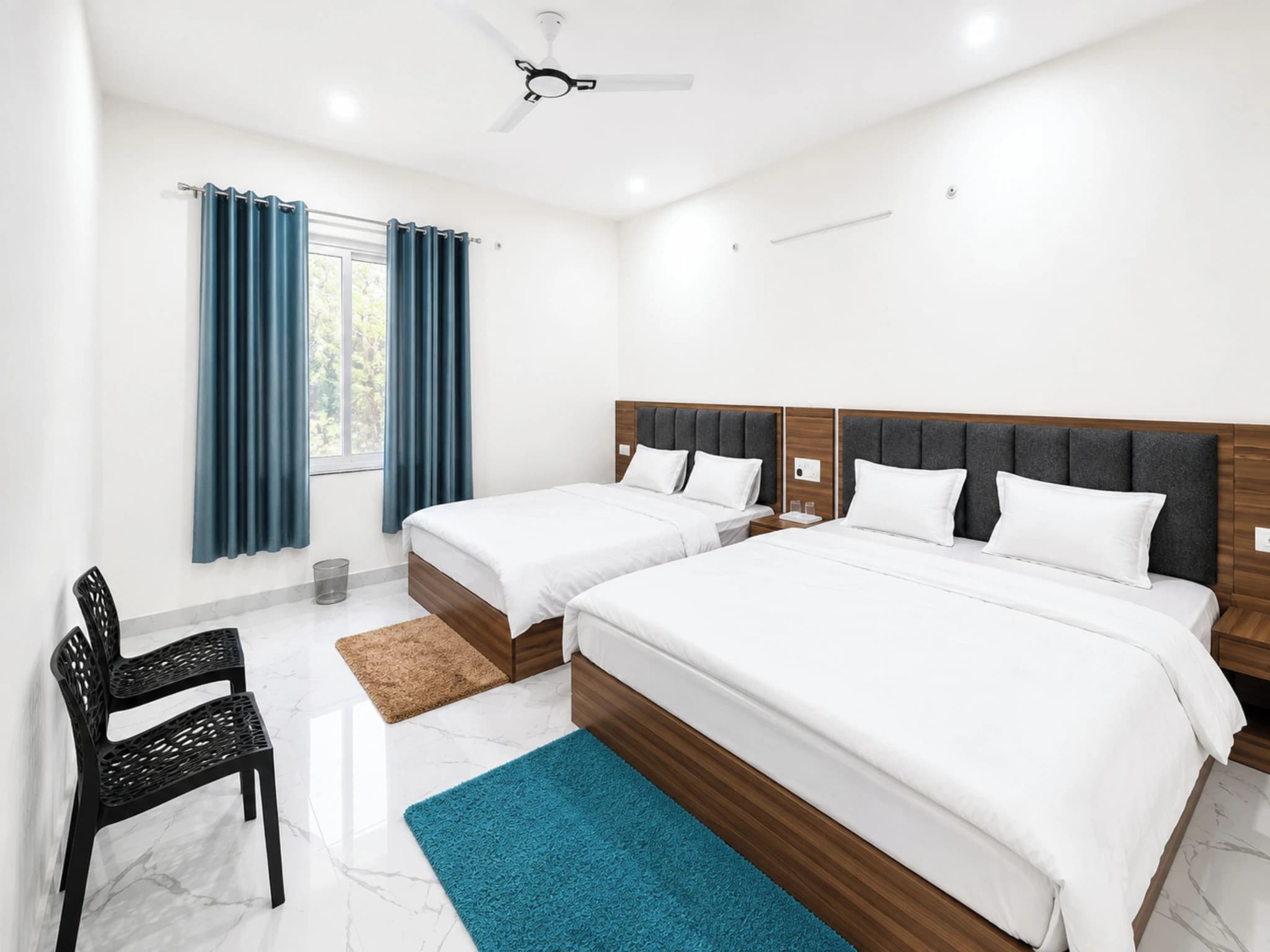 Deluxe Quadruple Room - Image 2