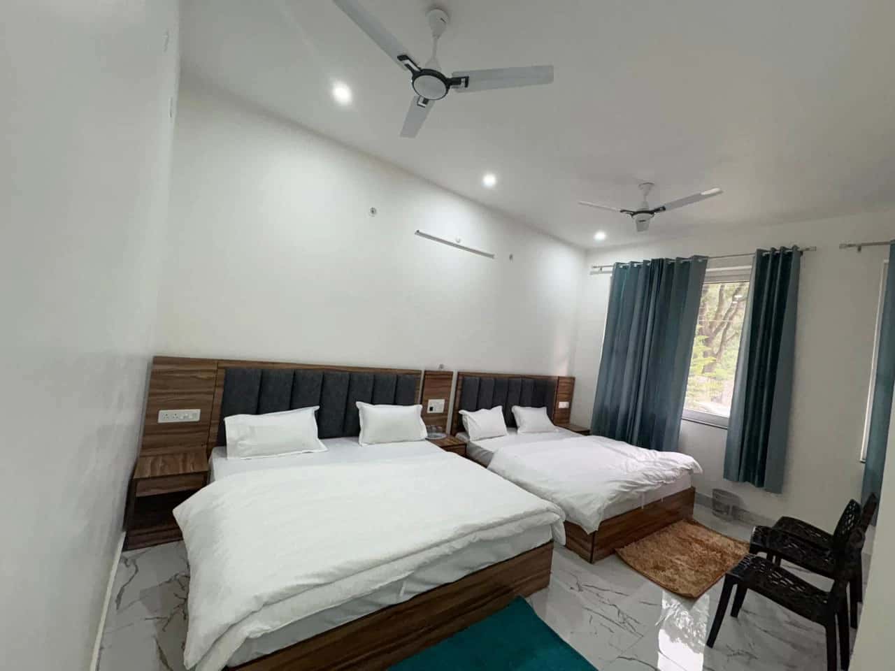 Deluxe Quadruple Room - Image 3