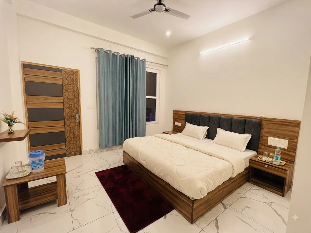 Deluxe Double Room - Image 1
