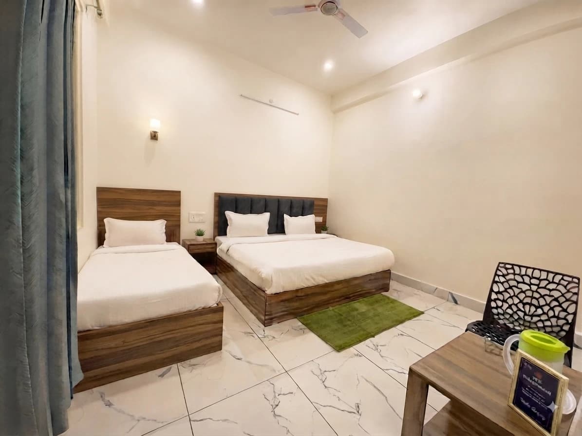 Deluxe Triple Room - Image 2