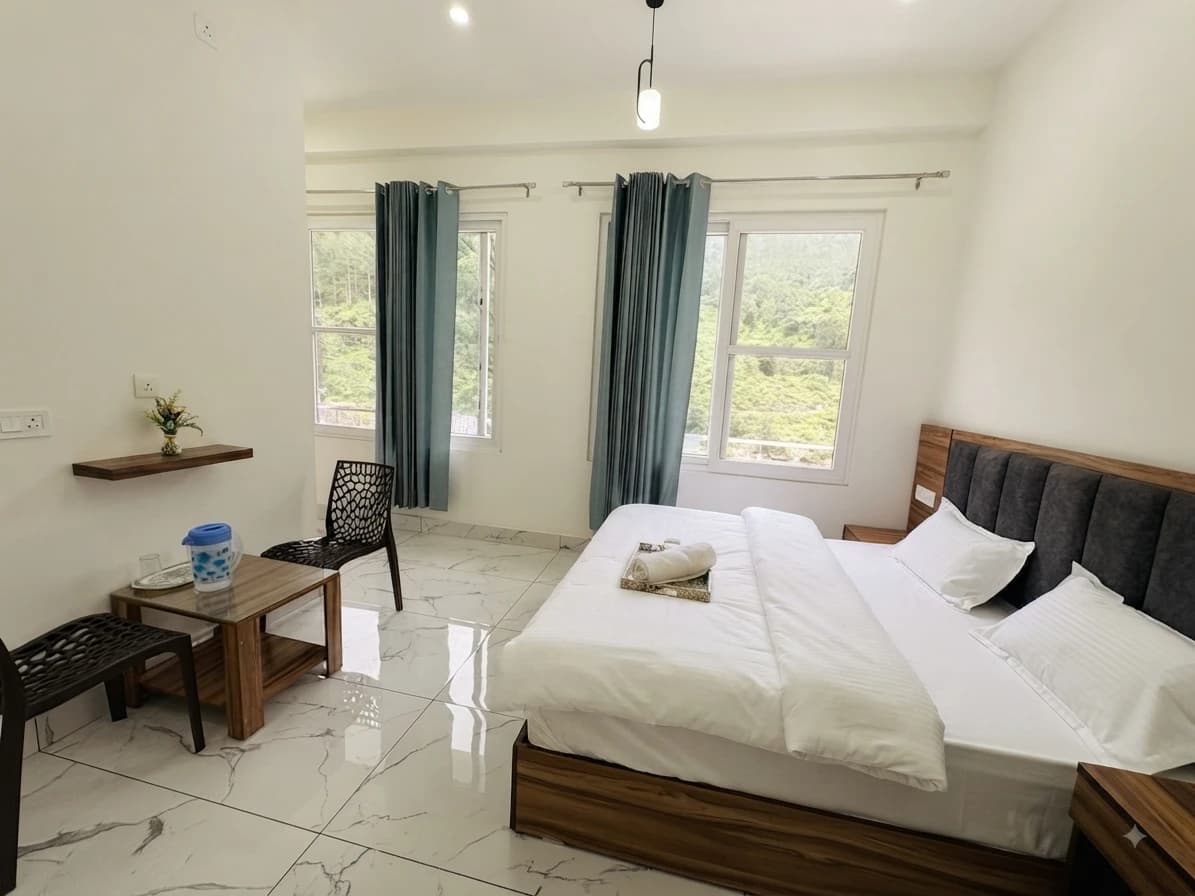 Deluxe Double Room - Image 5