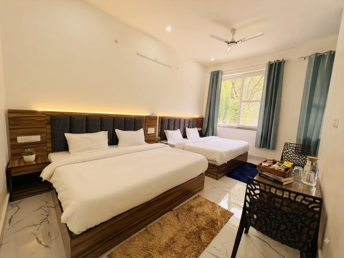 Deluxe Quadruple Room - Image 1
